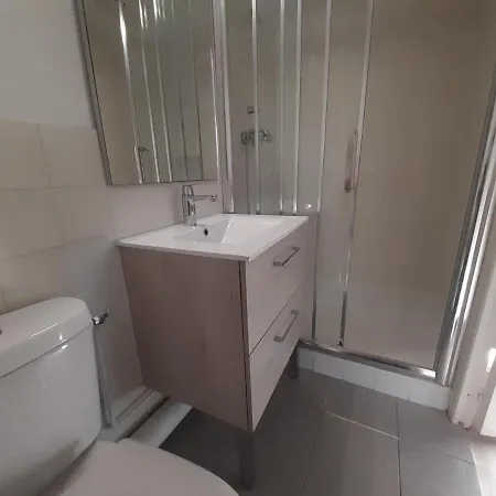 Studio Cabine 4 Pers + Balcon A 250m Plage Pereire 公寓 *